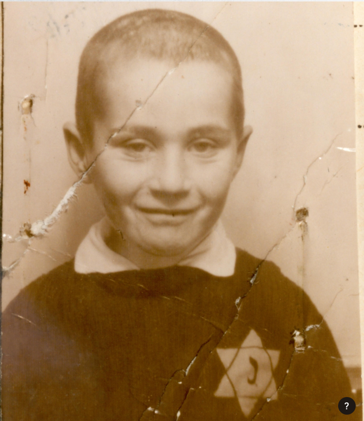 Asiablog_it's tweet photo. #5AGOSTO 1942 🕯 

Arriva ad Auschwitz il 1° gruppo di persone di origine ebraica deportate dal Belgio: su 998 persone 254 vengono subito assassinate nelle camere a gas.

Dal 1942 al 1944 saranno 23.906 gli ebrei belgi deportati nei lager: il 78% ucciso subito dopo le selezioni. https://t.co/rAe2cYj6NU