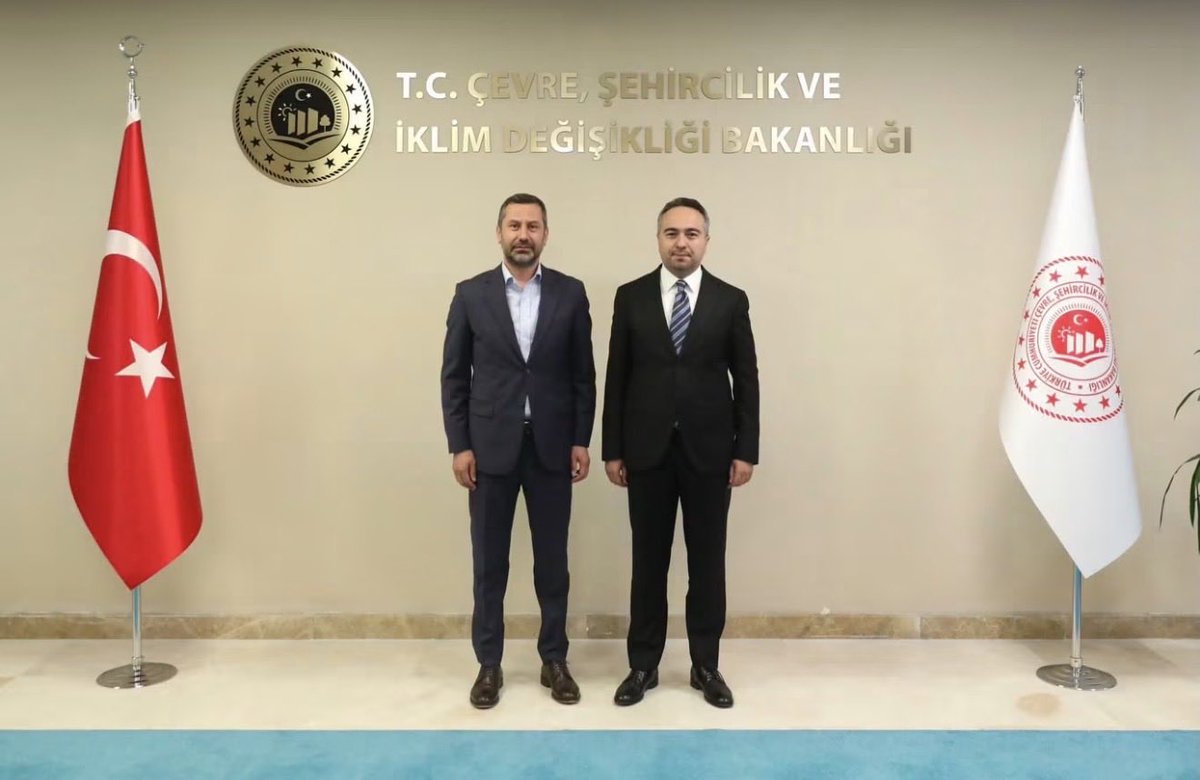 FikretOnhan's tweet photo. Çevre Şehircilik ve İklim Değişikliği Bakan Yardımcımız Burak Demiralp’i makamında ziyaret ettik.
Sn. Bakanımıza ilgileri için teşekkürlerimi sunuyorum.
@burakdemiralptr https://t.co/n856TDAyIR
