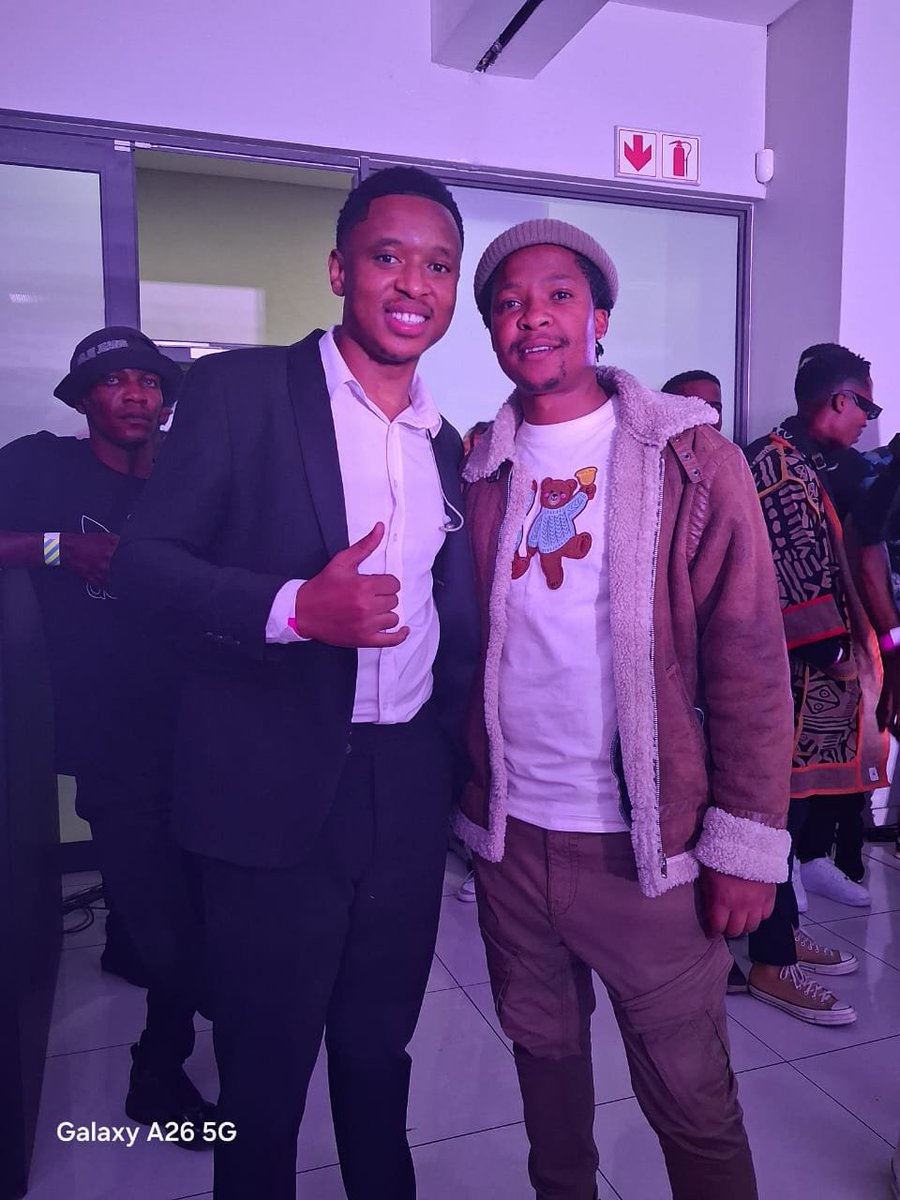 mknthegroover's tweet photo. God gave me a brother  here 
I really appreciate 
A musical genius 🎹
A Man of God 🙏🏾
And a Husband ❤️ https://t.co/PX6Dr3AyBJ