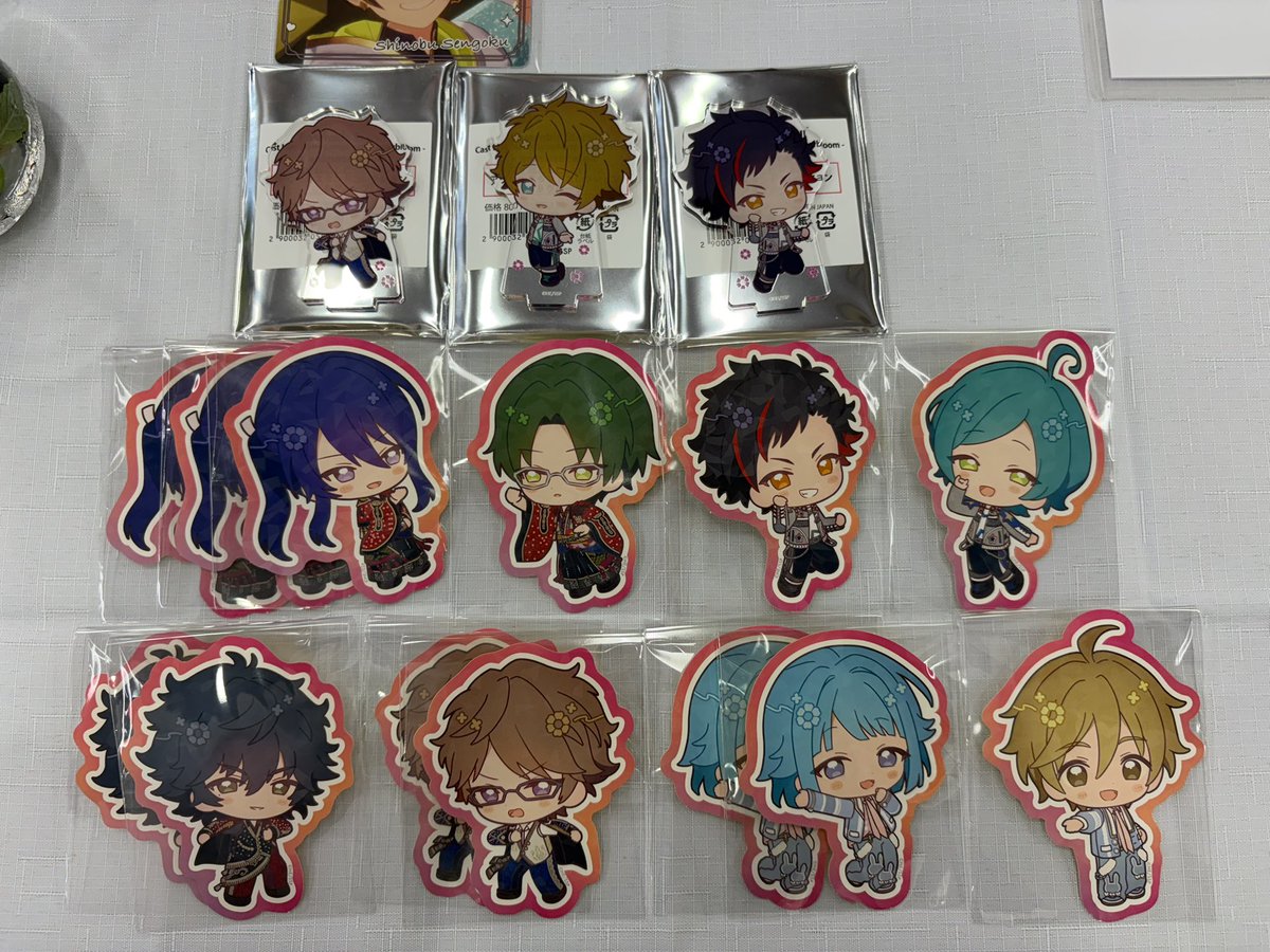rb_o0X's tweet photo. あんスタ あんさんぶるスターズ アニカフェ アクスタ ステッカー 交換

譲 : 章臣 翠 鉄虎 颯馬 敬人 奏汰 陣 創 友也 日和 こはく 燐音

求 : 忍 茨

本日、8/12池袋手渡し または 郵送でのお取引📮 https://t.co/xbXyh1ASRm