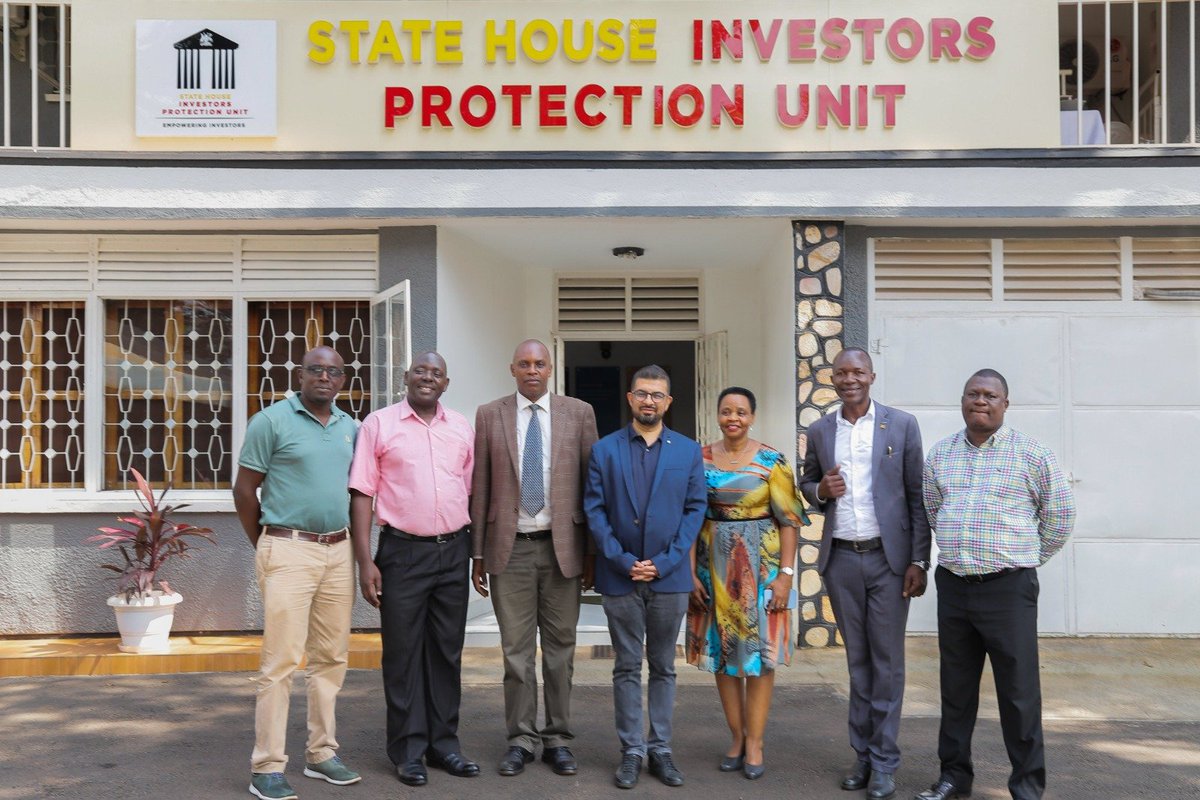 Ashemereir31192's tweet photo. Strong partnerships are the foundation of investor confidence. @ShieldInvestors works alongside Ministries, Agencies, local leaders, and the private sector to build a competitive investment environment.
Col.@edthnaka 
#EmpoweringInvestors https://t.co/CGHa9by4U2