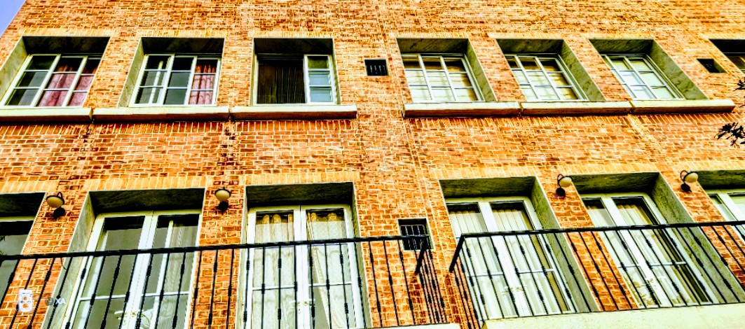 swordsnhammer's tweet photo. @k_pawlowska GM Katja 😊 
True! In a world full of closed doors and brick walls, you just have to find an open window and climb right in. 🧱🪟 &amp; Plan the heist 😉 
https://t.co/X0pzOZSKLd
#WindowsOnWednesday #WednesdayWalls #WednesdayVibes https://t.co/gPgmPPOS5T
