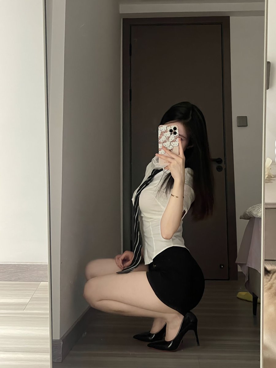 Booooty_Rates's tweet photo. 今日OOTD  小助理 https://t.co/PSIoiPBxdz