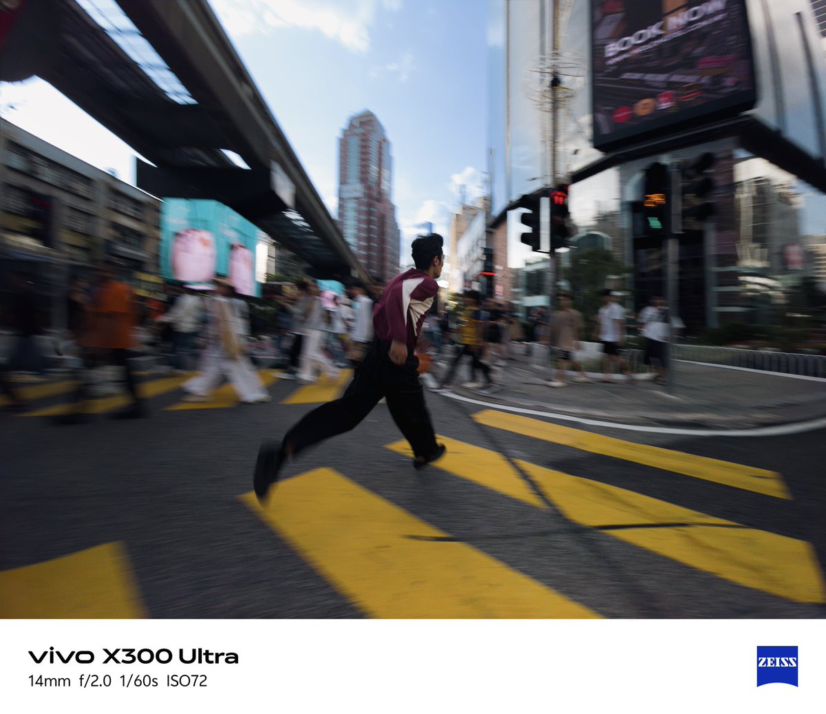 vivo_indonesia's tweet photo. Go wider. Capture bigger. 📸

The 14mm ZEISS Ultra Wide-Angle Camera on #vivoX300Ultra lets you fit more into every frame, so none of the action gets left behind.

#vivoX300Ultra #ZEISSCinematicsBornToCreate #VideographyKing https://t.co/NrDhAuzARd