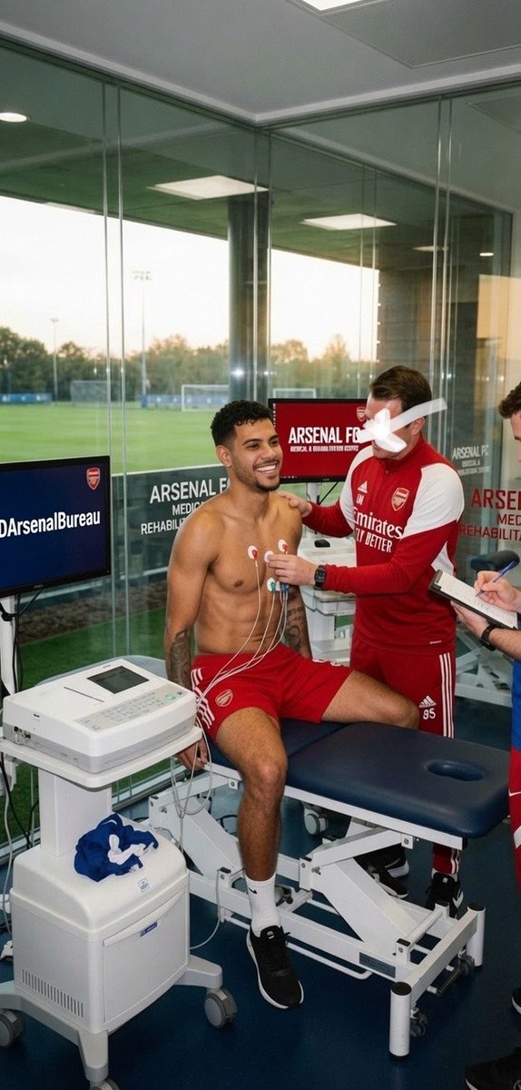 chefdoo195's tweet photo. 💣🚨EXCLUSIVE: Roy Keane Names Arsenal as the King Of Transfer Deals.

🗣️Look, I’ve got to say this straight. Arsenal have gone out and signed Bruno for £80 million, and somehow that still doesn’t get the credit it deserves. People are quick to jump on them when things don’t go perfectly, but when they do a proper bit of business like this, there’s silence.

🗣️Eighty million for a player of that quality, at this stage of the market, is excellent work. We’ve seen clubs throwing ridiculous money around left, right and centre, inflating prices and still ending up with players who don’t move the needle. Arsenal have shown a bit of sense and a bit of steel. They identified what they needed, got the deal done at a sensible price, and moved on.

🗣️That deserves respect. Not blind praise, not excuses when they fall short, but proper recognition for handling the transfer market better than most. Standards matter. Value matters. And right now, Arsenal have shown both. Fair play to them. 

Thanks Roy the Gunners appreciate you 😊
#AFC #NUFC