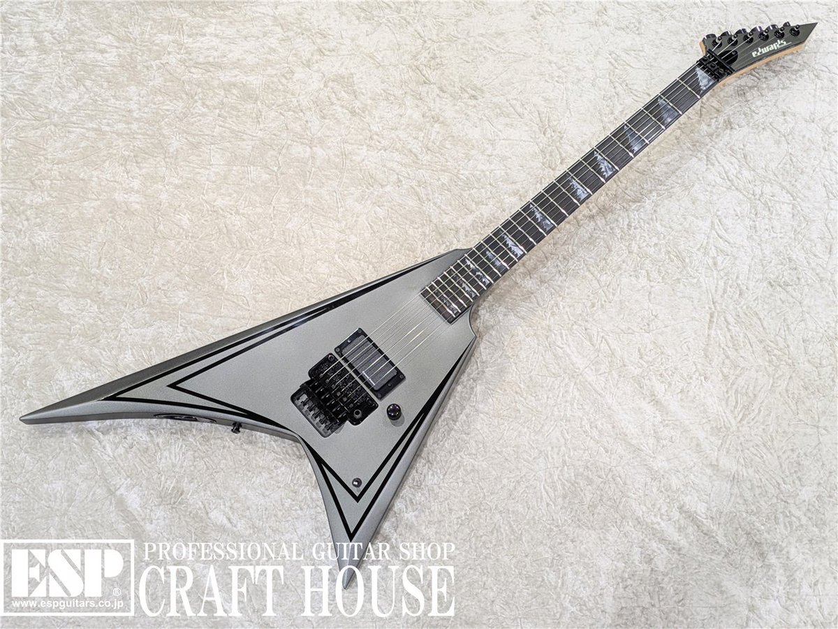 espcrafthouse's tweet photo. 【✨入荷情報✨】
USED品のEDWARDS Alexi Laiho Signature Modelが3本入荷致しました‼️

デジマートはこちら💁
https://t.co/NECVJHt2aG
#ESP渋谷 #EDWARDS #AlexiLaiho https://t.co/b7VioWfz16