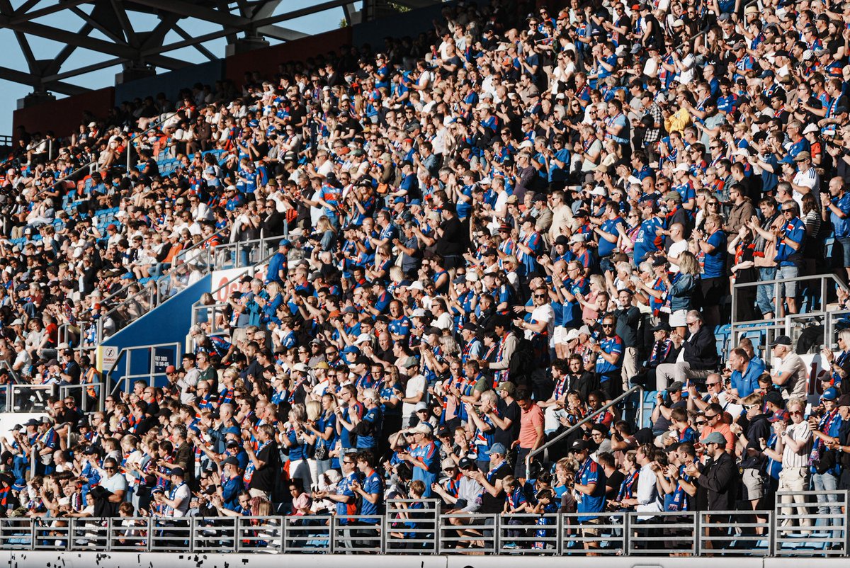 AndreasAalbu's tweet photo. Vi skulle ikke bare fylt hele greia da? Med tre dager igjen bikker vi snart 12500 solgte billetter og over 3200 på @oestblokka 📈🔥

𝗙𝗬𝗟𝗟 𝗕𝗟𝗢𝗞𝗞𝗔 - 𝗔𝗟𝗟𝗘 𝗧𝗜𝗟 𝗩𝗔𝗟𝗟𝗘
https://t.co/96cCDTvh5H https://t.co/to2EDBivnP