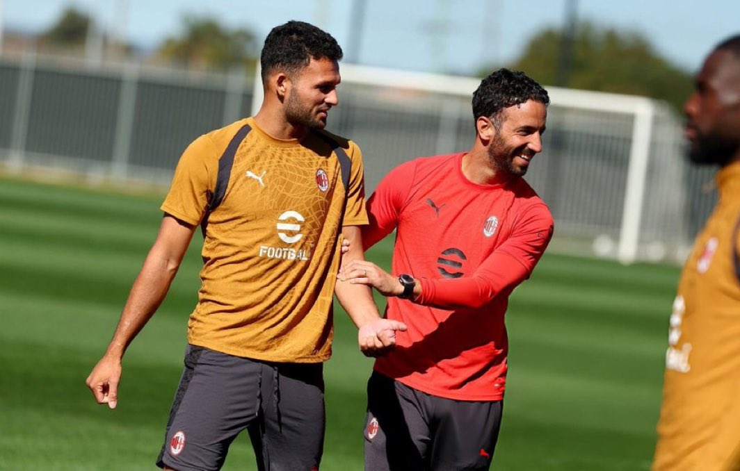 iphooo8's tweet photo. #MatchDay https://t.co/vjGZByGXJ2