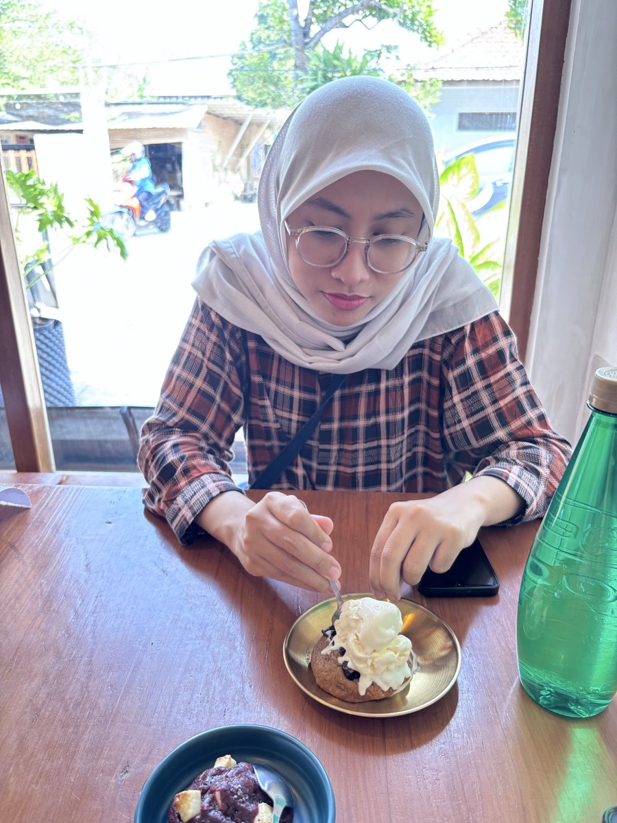 araintowns's tweet photo. jujur enak semua https://t.co/LlhqvrDFV7