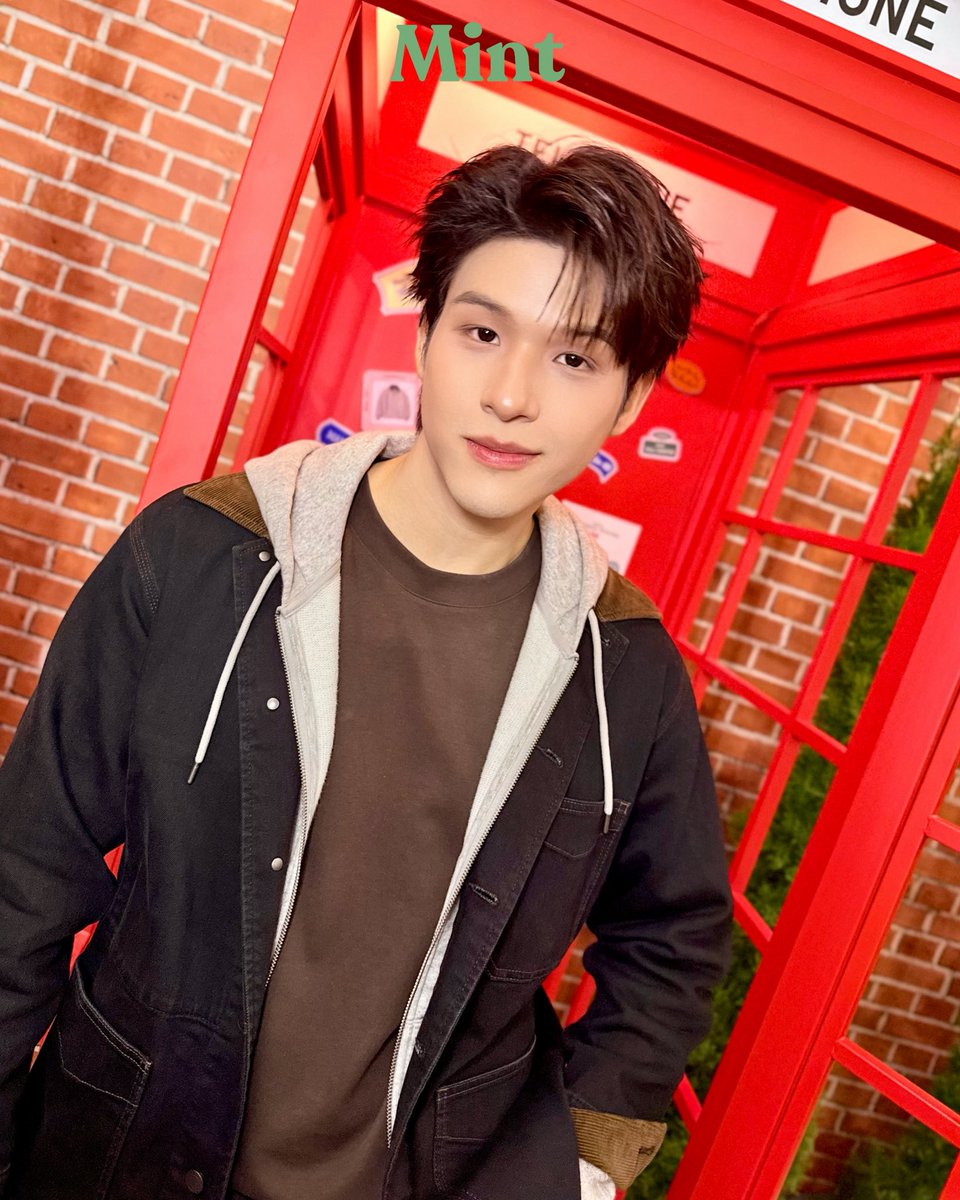 mintmag_th's tweet photo. ท้องฟ้าที่หล่อมาก! #MintReports สแนปภาพลุคคูลของหนุ่ม ‘สกาย’ @skywongraveee ภายในงานเปิดตัวคอลเล็กชั่นใหม่ UNIQLO 2026 FALL&amp;WINTER COLLECTION PREVIEW ที่จัดขึ้น ณ โรงแรมดุสิตธานี กรุงเทพฯ พร้อมมิกซ์แอนด์แมตช์ลุคไปกับไอเท็มชิ้นสวย💚

#skywongravee
#UniqloThailand 
#MintMagTH https://t.co/czVhOaghRJ