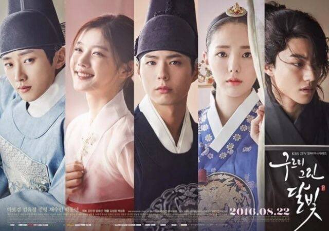 croqee's tweet photo. [단독]'구르미 그린 달빛' 10주년 예능, 홍천서 1박 2일 촬영 중

'구르미 그린 달빛' 출연진이 강원도 홍천으로 10주년 기념 여행을 떠났다. 지난 4일부터 5일까지 강원도 홍천의 모 처에서 10주년 기념 특집 예능을 촬영 중이다. 특집 예능은 2부작으로 9월 25일 추석을 전후로 편성된다. https://t.co/buDMHGYolB