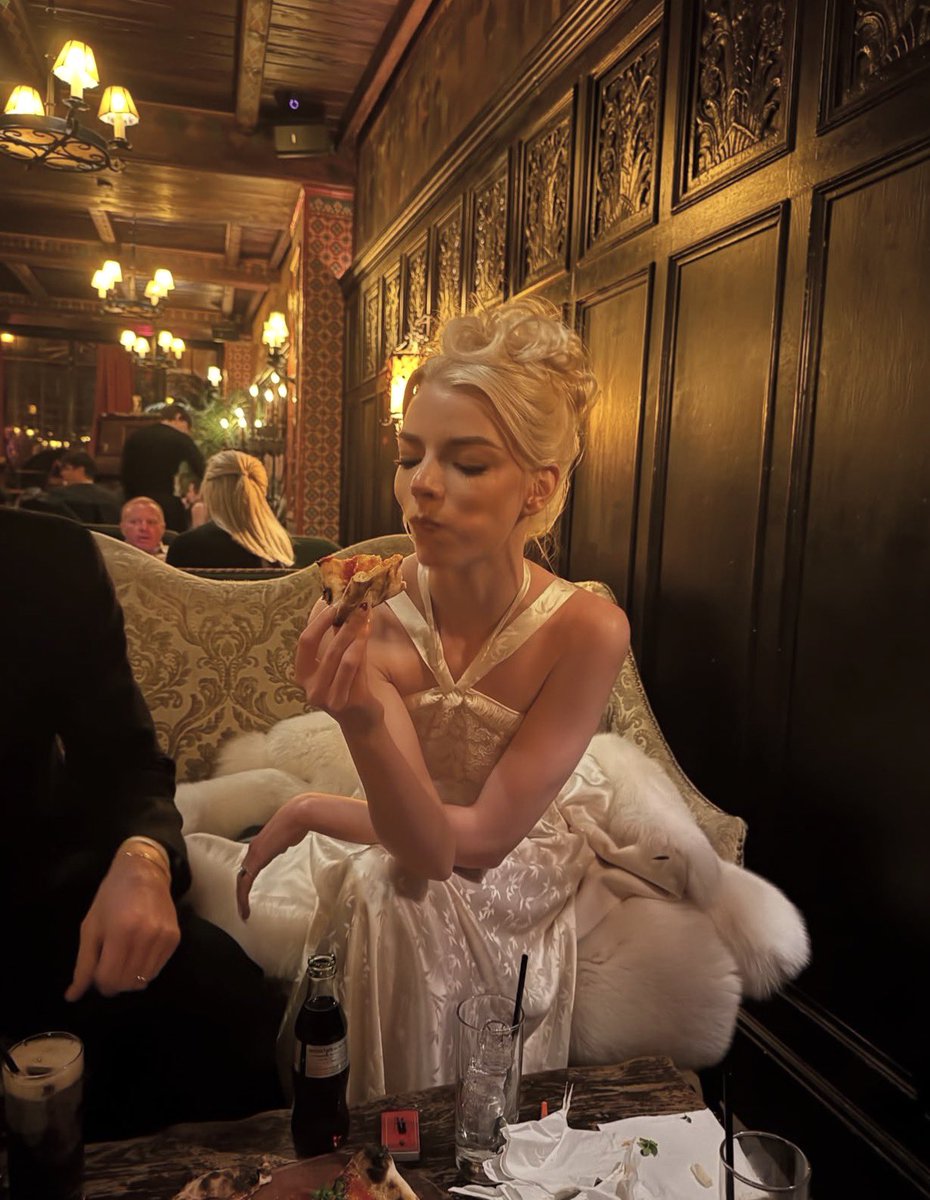 eyesofangelite's tweet photo. anya taylor joy thinspo: a thread 🪡 

non edrtwt dni 🤍 https://t.co/sBxpVfdOZo