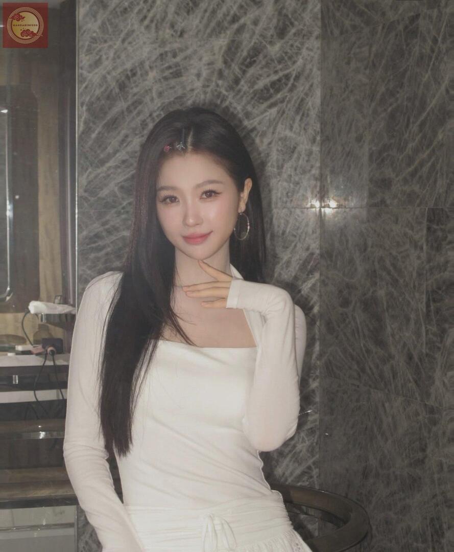 mandarinfess's tweet photo. [nihao] this genre of yu shuxin is my eternal favorite https://t.co/xzeT5BwFLw