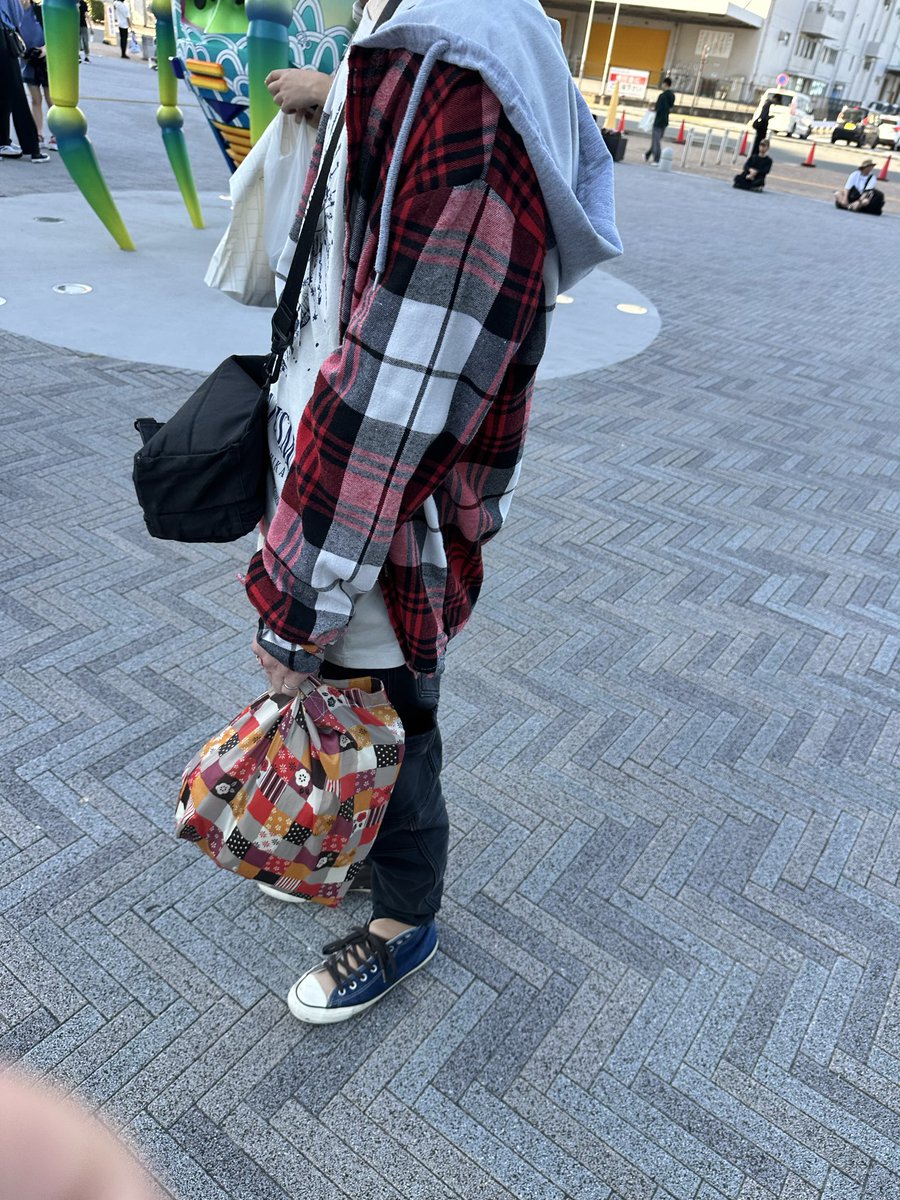 Robbery_25's tweet photo. @zininga_REZE こんな服きてます！ https://t.co/8Tvuo5s6FT