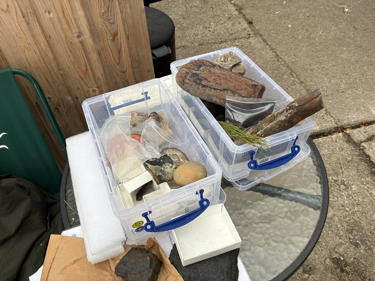 coal_legacies's tweet photo. Our last Coalscapes event of the series was at #Fallin Bing, #Stirlinghire despite the break in the weather we got a dryish morning. A big thank you to Fallin Community Garden for sharing their wonderful space #MiningLandscapes https://t.co/EeKKyumLQs