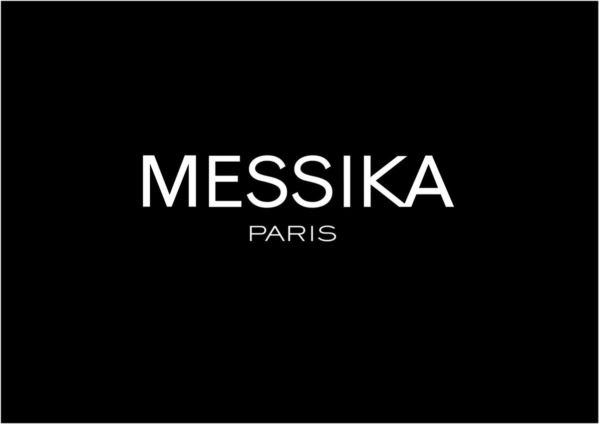 aerichxndxsx's tweet photo. MESSIKA Official Instagram left a comment on GISELLE Instagram post. 

🤍💎 

#GISELLE #지젤 #ジゼル https://t.co/Pu8n4lLo5P