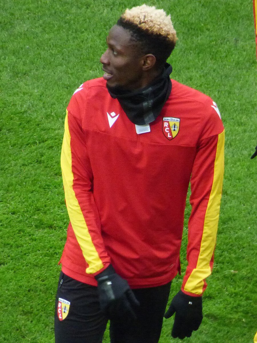 DietzingerT's tweet photo. @Adub62 @ActuDZ_ @RiDeR288 @RCLens 😂😂😂😂 EXACTEMENT  bordel celui la je l avais oublié. https://t.co/Uxbf8tpiVh