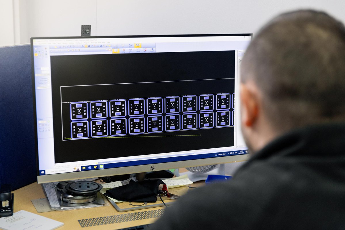 robertbion's tweet photo. Projects are well underway this morning. 🫡
Our development team are busy working through every detail with the customer, from material choice and perforation pattern to dimensions, finishes and any other project requirements.
#MetalPerforations #Engineering #Perforated #UKEng https://t.co/SaPqAuH7ot