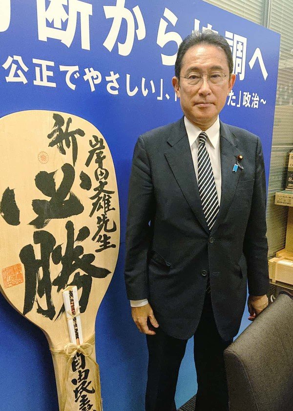 luxnoname's tweet photo. ゼレンスキー大統領「日本の支援は期待されたほどの成果がない」WWWWWWWWWWW 

1本じゃ足りんかったか... https://t.co/gL7Z3ECPHd