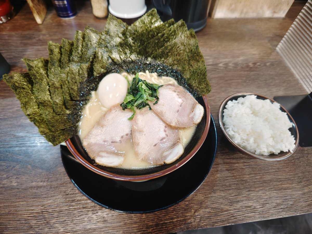 dog1973's tweet photo. いただきます。
#FTAラーメン部 https://t.co/dILV7SBGjV