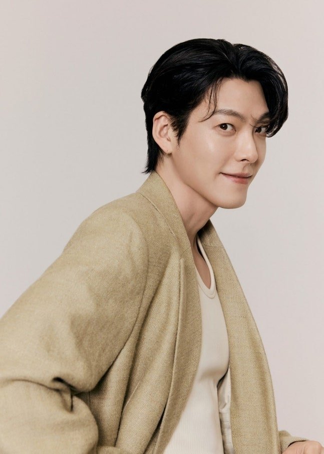 tang__kira's tweet photo. Kim Woobin akan membintangi drama baseball berjudul gift.

Diadaptasi dari webtoon dengan judul yang sama. Menceritakan seorang pelatih, yang setelah mengalami kecelakaan, mendapatakan kemampuan untuk melihat bakat seseorang dalam bermaim baseball.

Tayang paruh kedua 2026

https://t.co/ReugLgd54I