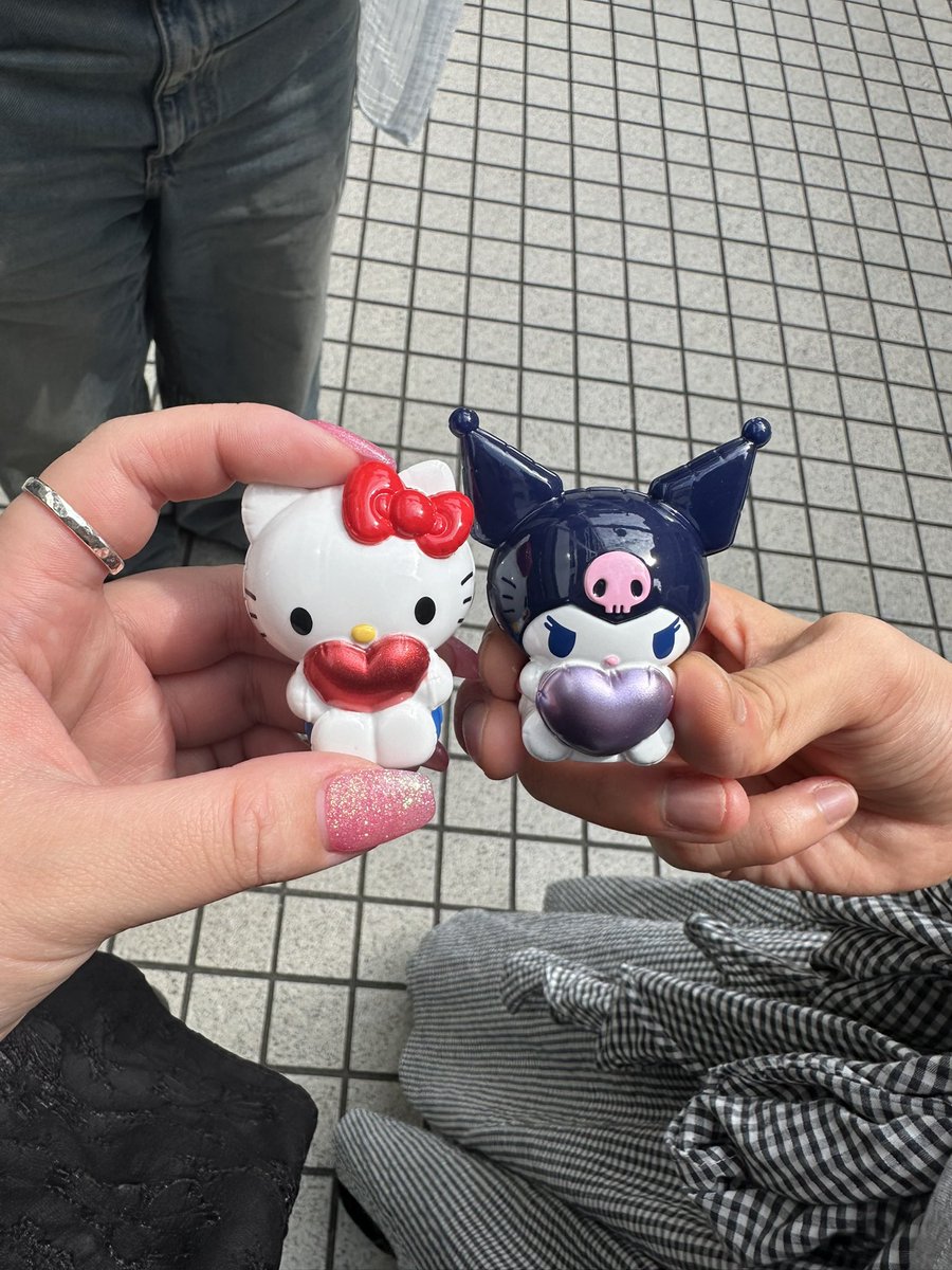 heeeee_jin7's tweet photo. しょうもないコンビニ課金がやめられないｳｫﾝﾅ https://t.co/sdirAcI72R