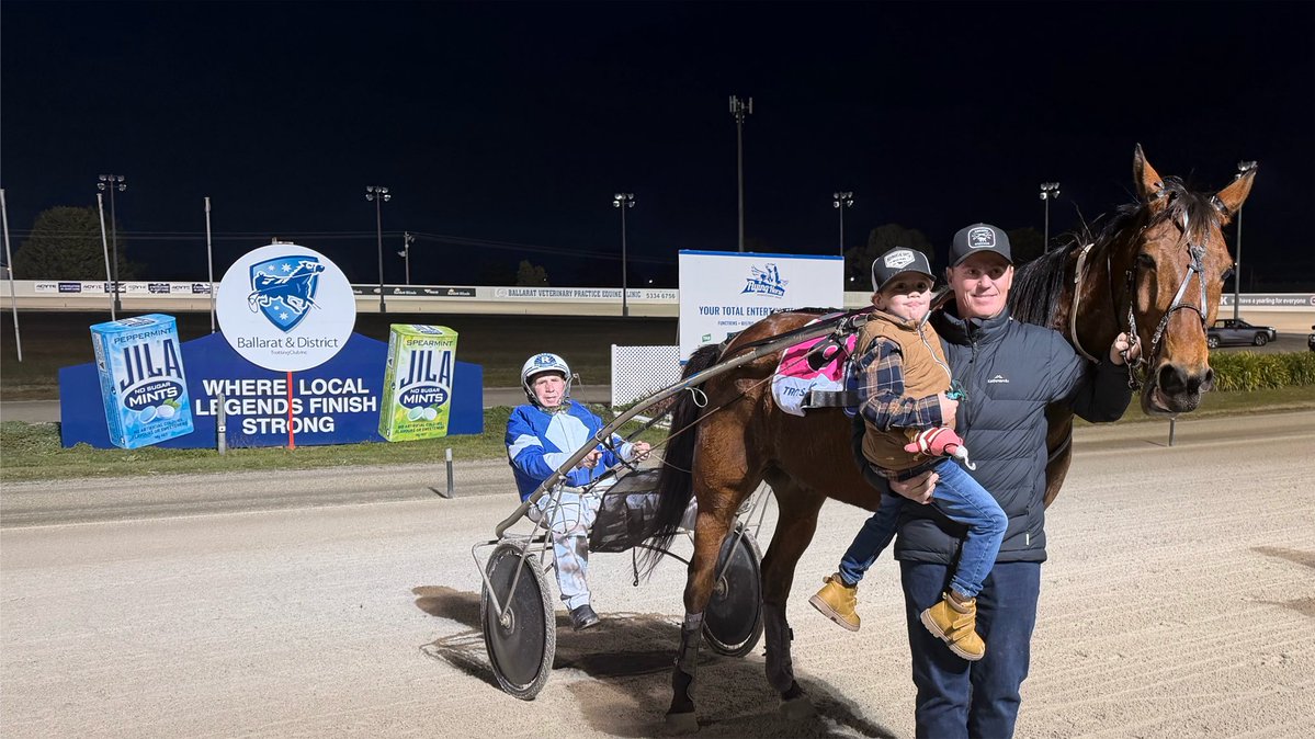 Bdtc150's tweet photo. SCAR (owned/trained/driven by Robert Young) brings up his 6th @Bdtc150 🥇 and 17th career success in the 7+ TROT tonight. https://t.co/3cy72fcjzQ