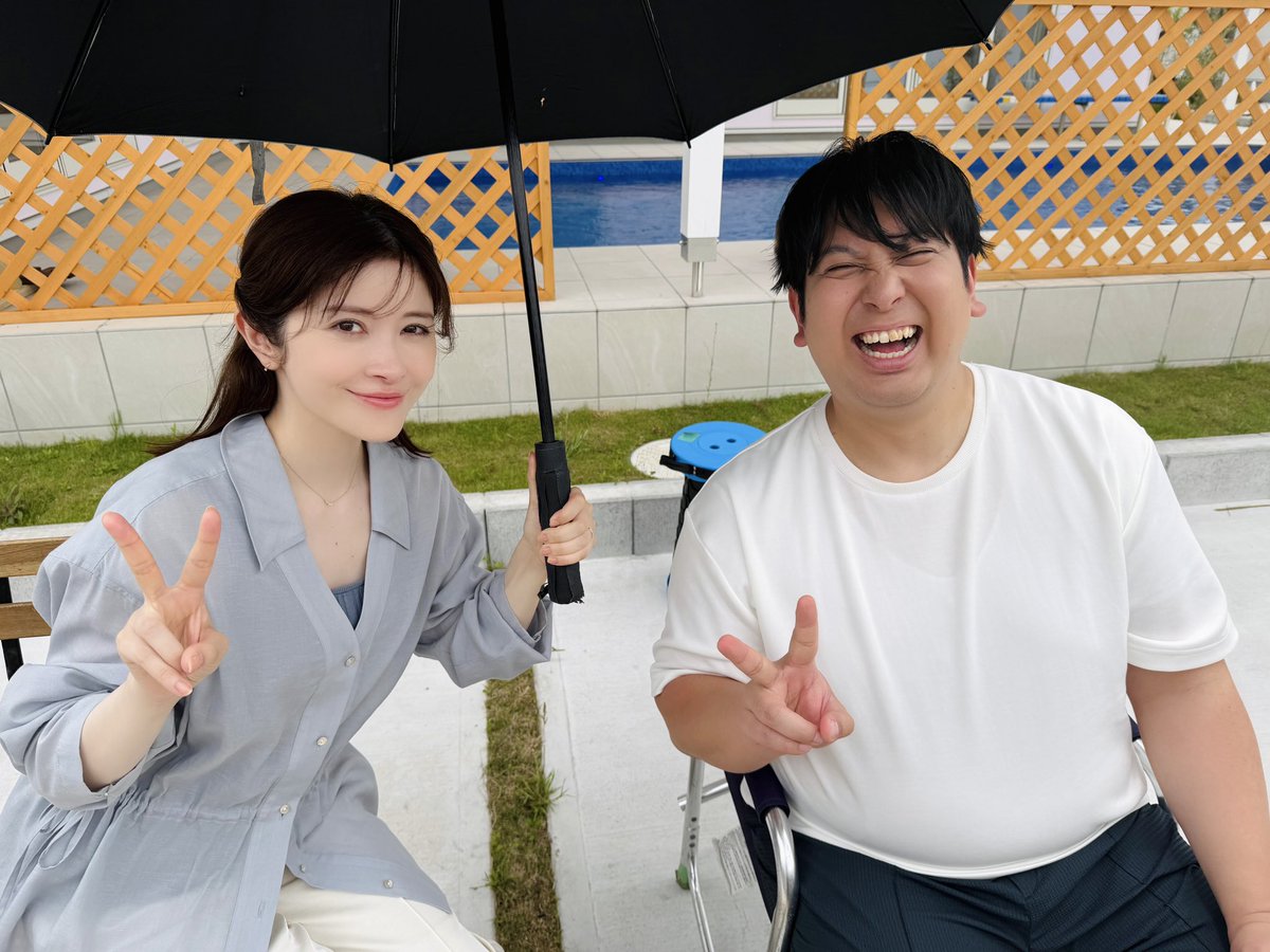 drama_myfiction's tweet photo. 【第𝟓話𝐓𝐕𝐞𝐫 𝟏𝟎𝟎万回再生突破】
ご視聴ありがとうございます🕊️

▫️𝐨𝐟𝐟 𝐬𝐡𝐨𝐭

名演技の真弓と伊川になりきる多田🌿

ぜひ第5話をご視聴いただいたあとに
もう一度1.2話を見返してみてください❕

🔗https://t.co/RyWfRWfWtL
#マイフィクション
第𝟔話 𝟖月𝟗日(日)よる𝟏𝟎時𝟏𝟓分

#宮澤エマ #ジャンボたかお #レインボー