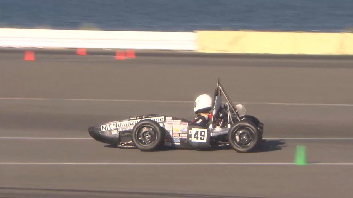 nitnc_motors's tweet photo. \23年ぶりの高専単独出走/

先ほど、オートクロスで無事に出走することができました。しかし、車両トラブルにより完走することはできませんでした。

私たちはまだまだ諦めません。

再車検をして2回目に挑みます✊️
応援よろしくお願いします。

#沼津高専モータース #学生フォーミュラ https://t.co/JUsOxh5UqS