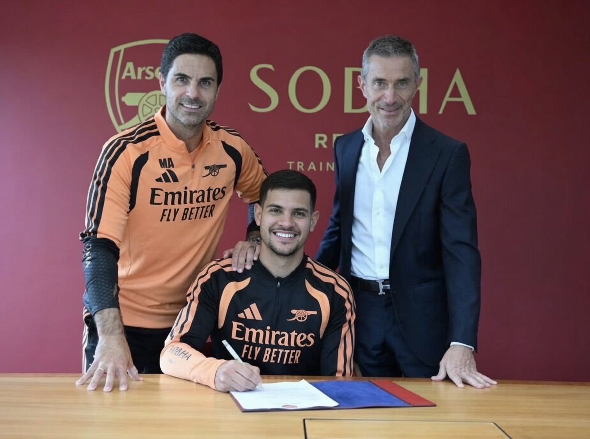 Gooddy_Afc's tweet photo. 💣🚨 BREAKING: Arsenal are the favorites to win the EPL after completing deal to sign Bruno Guimarães, Pundits across England 🏴󠁧󠁢󠁥󠁮󠁧󠁿 thinks no club stands a chance. @SkySportsNews 
#TransferNews
#AFC
#transfernews https://t.co/P0mzXERnxl