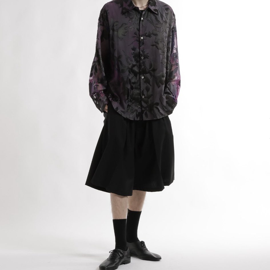 HARE_jp's tweet photo. 立体的な柄と程よい透け感の素材
絶妙なグラデーションが美しい柄シャツが登場！
▽アイテムはこちら！
https://t.co/IpdFs5Kdkx https://t.co/RqmGDp5RvP