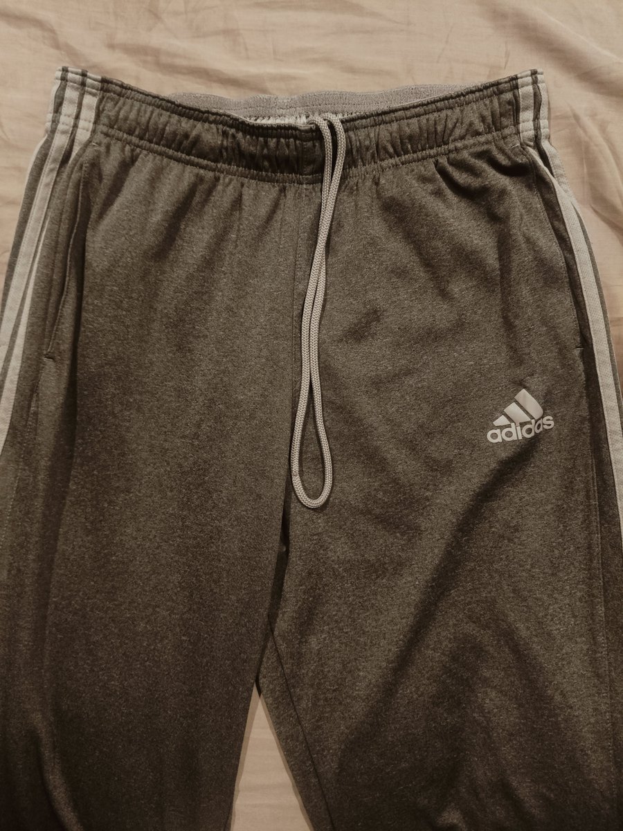piypeanut's tweet photo. 🦋 พร้อมส่ง🦋
กางเกงวอร์มขายาว Adidas L (มือหนึ่ง)
กางเกงวอร์มขายาว Under Armour XL (มือหนึ่ง)

100฿ / 1 ตัว ของแท้ค่ะ ราคารวมส่ง 💥

#ส่งต่อ #โล๊ะตู้ #ส่งต่อเสื้อผ้า #ส่งต่อเสื้อผ้าราคาถูก #ส่งต่อกางเกง #Adidas #Adidasthailand #ส่งต่ออดิดาส #ส่งต่อAdidas #ส่งต่อชุดออกกำลังกาย https://t.co/uCZIyE83vy
