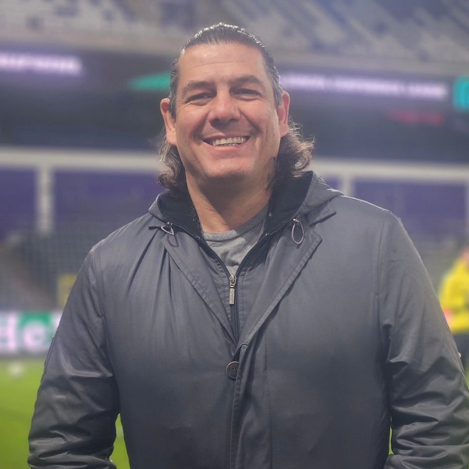 TekYolFener's tweet photo. Fenerbahçe - Sturm Graz maçını Alp Özgen anlatacak. https://t.co/3DVRu3Noqo