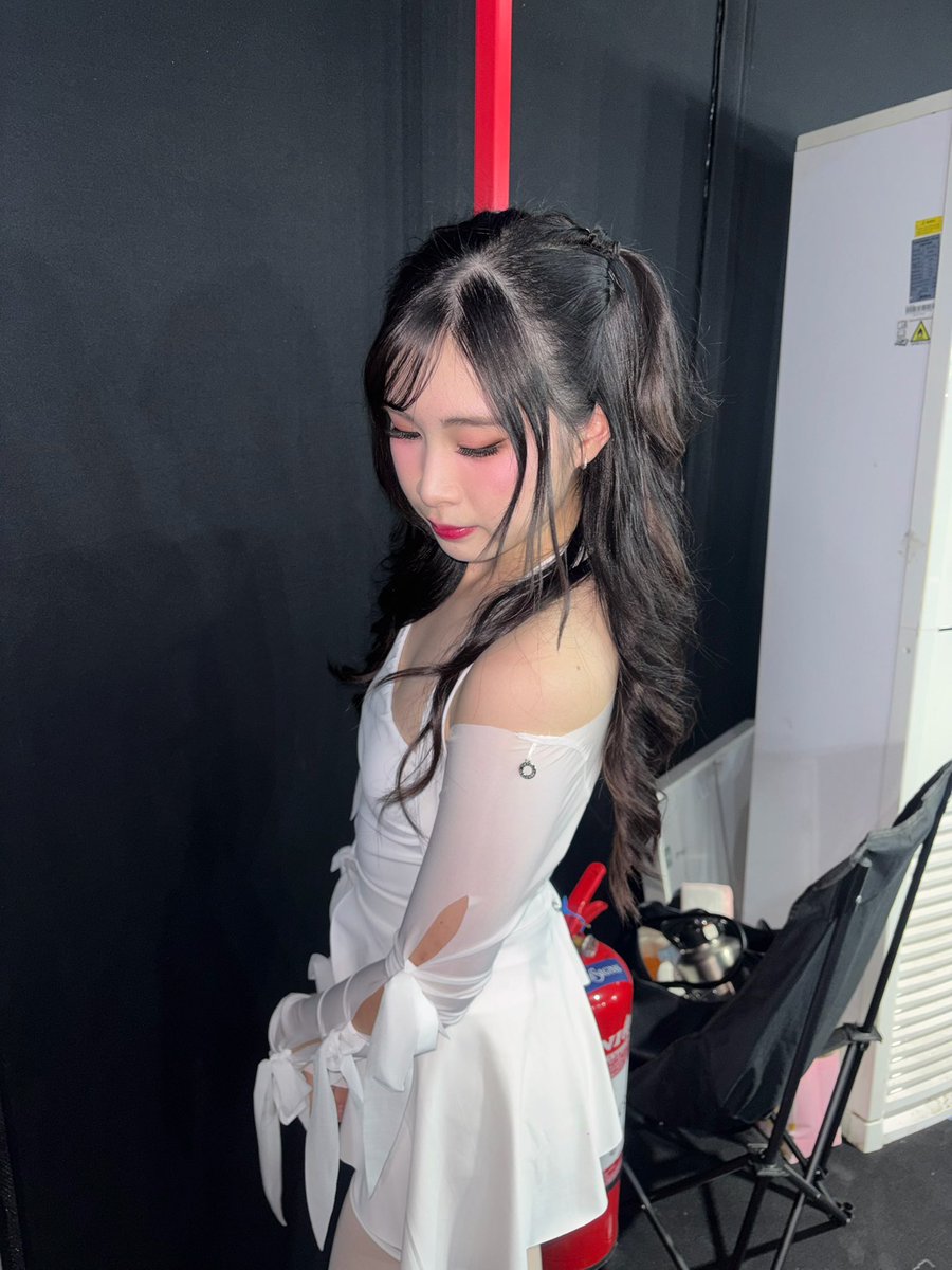 tara_klp48's tweet photo. thank you KLFW 🤍 https://t.co/V9fgzkIf6C
