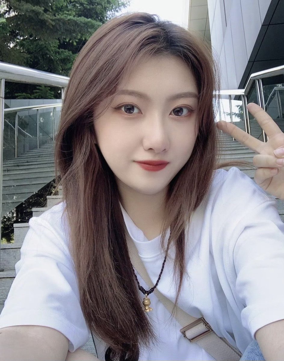 prosbet's tweet photo. 男人都爱女人风骚，女人都想独领风骚🤭🤭 #长春 https://t.co/GvRbrnEely