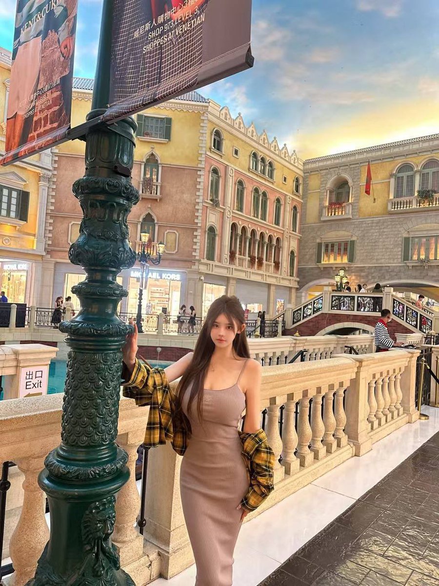 BadraTouaoula's tweet photo. 白嫖陪酒女整容脸 奶子超级大去上海玩的时候 几个富二代朋友招待的点的公主 真的骚-

完整版视频电报群已更新
免费预览群🔗 https://t.co/zrm6lQ28M1

自助下单🔗 https://t.co/Ur7FiQmUMy

@Sentoyun
@Sentodan
@Sentofen
@Sentoqing https://t.co/sxRchhl7Wg