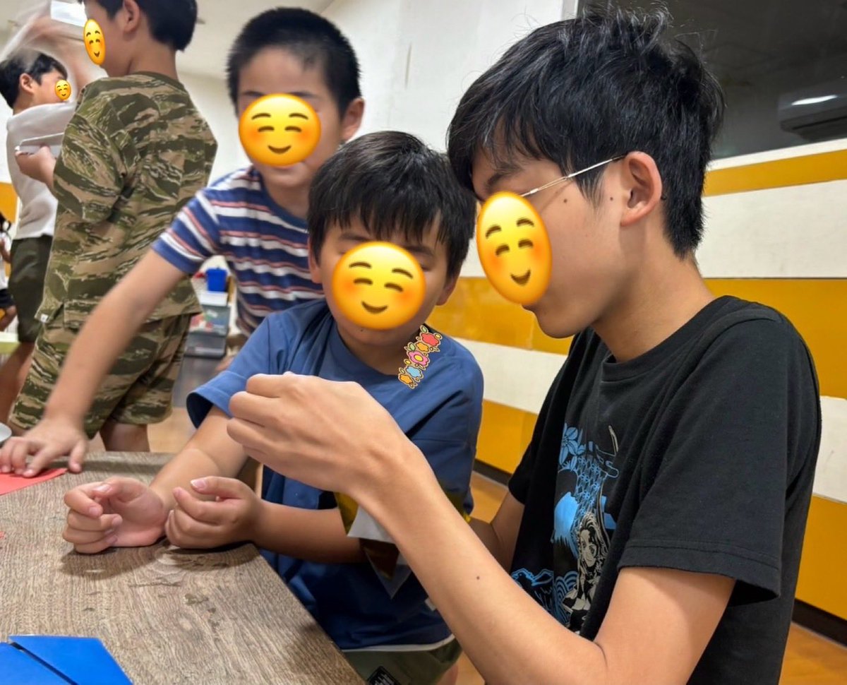 firstdream_01's tweet photo. 🍀瑞江教室🍀
2026.8.5(水)
 『紙飛行機を遠くに飛ばそう』
折り紙で紙飛行機を作りました✈️折り方を工夫し作り方の手順を確認しながら出来上がった飛行機を遠くまで楽しみながら飛ばしてみました‼️

▽ファーストシーンドリームの詳細はこちら！
https://t.co/7OfXFOGmjV
  
#放デイ #工作 https://t.co/iSbrU8AHOe