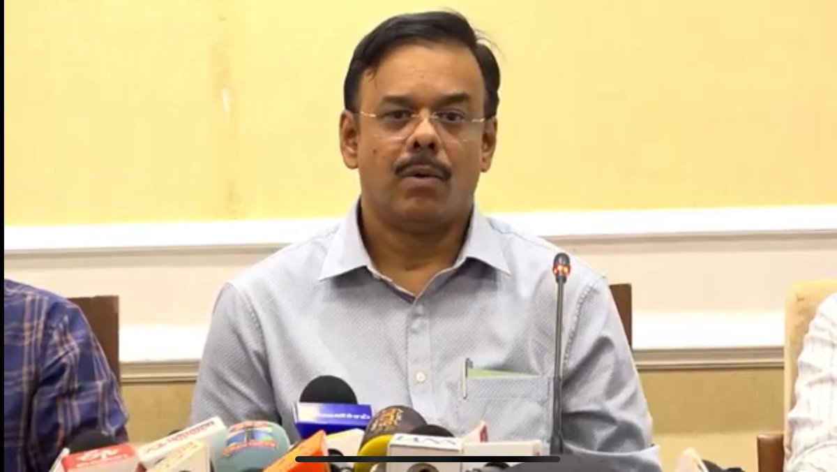 SindhuHarih's tweet photo. A summary of what finance secretary 
M A Siddique said about the Budget : 

-Debt is not wrong, we will borrow to grow but borrowing should be 
commensurate with revenue receipts 

-Give us at least two years to improve fiscal position 

-We will also continue welfare schemes , don’t consider them dole-outs 

-Fiscal space for these will come from improving revenue receipts and also improving quality of expenditure 

-Allocations across sectors have been balanced and unwanted expenses have been disregarded in some sectors leading to reduced allocation this time 

@businessline