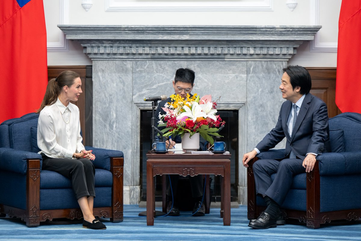 ChingteLai's tweet photo. Meeting with @MarinSanna &amp; our Ketagalan Forum guests, I reaffirmed #Taiwan’s resolve to boost self-defense. With our Han Kuang military drills underway, Taiwan is building societal &amp; economic resilience, working with global partners, and steadfastly upholding the status quo. https://t.co/IJZoYZDebb