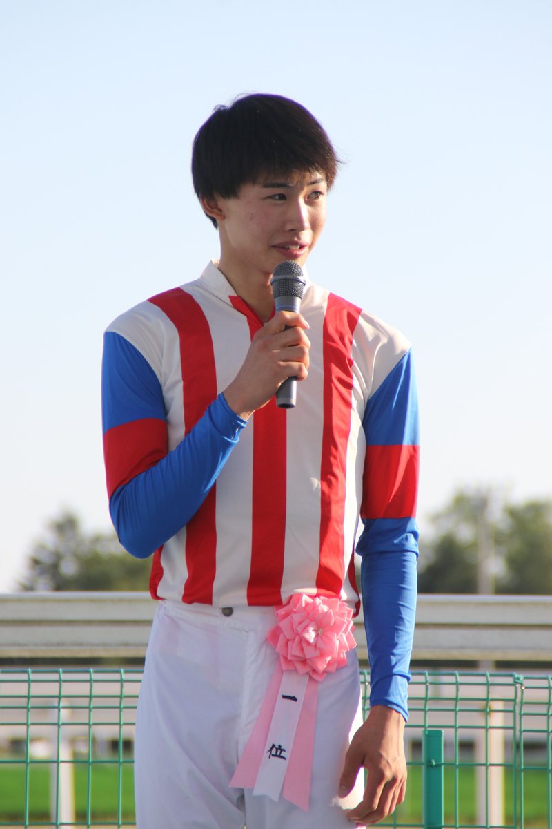 dokeiba's tweet photo. 【#2026YJS TR第1戦結果🏇】
6R(1,200m)は⑥クインズメレンゲ（牝4＝小野望厩舎）に騎乗した #佐野遥久 騎手[川崎]が逃げ切り！
「乗り替わりをモノにできてよかった。総合2位だった昨年のリベンジをしたい」
#石神深道 騎手[JRA]が2着、#遠藤汰月 騎手[JRA]が3着。
#ホッカイドウ競馬
#門別競馬場 https://t.co/x1K5WFGYh9