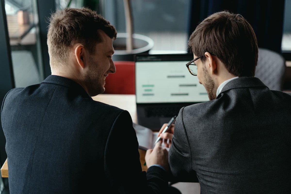 Synergial_tech's tweet photo. 🚨 La ciberseguretat ja no és només cosa d'IT.
La pregunta no és si patirem atacs, sinó si els detectarem a temps, els podrem contenir i continuar operant.
Les empreses més resilients són les que tenen visibilitat i capacitat de resposta.
#Cybersecurity #NIS2 #Ciberseguretat https://t.co/IW9qjzWXO1