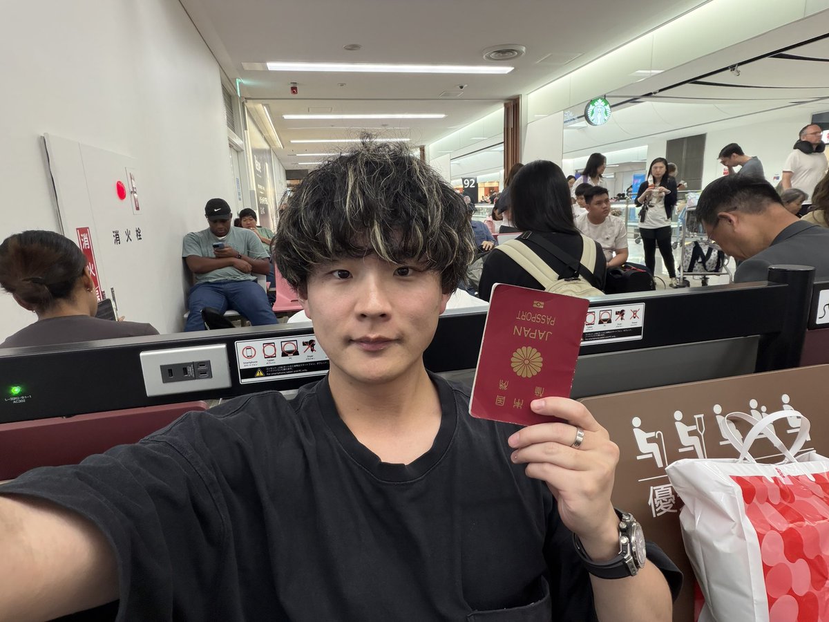 BUYMATER's tweet photo. ヨーロッパ買い付けの旅行ってきます。

#BUYMA無在庫転売　#バイマ　#副業　#フリーランス
#月収5万　#月収100万　#脱サラ https://t.co/UA9jmcm8lr
