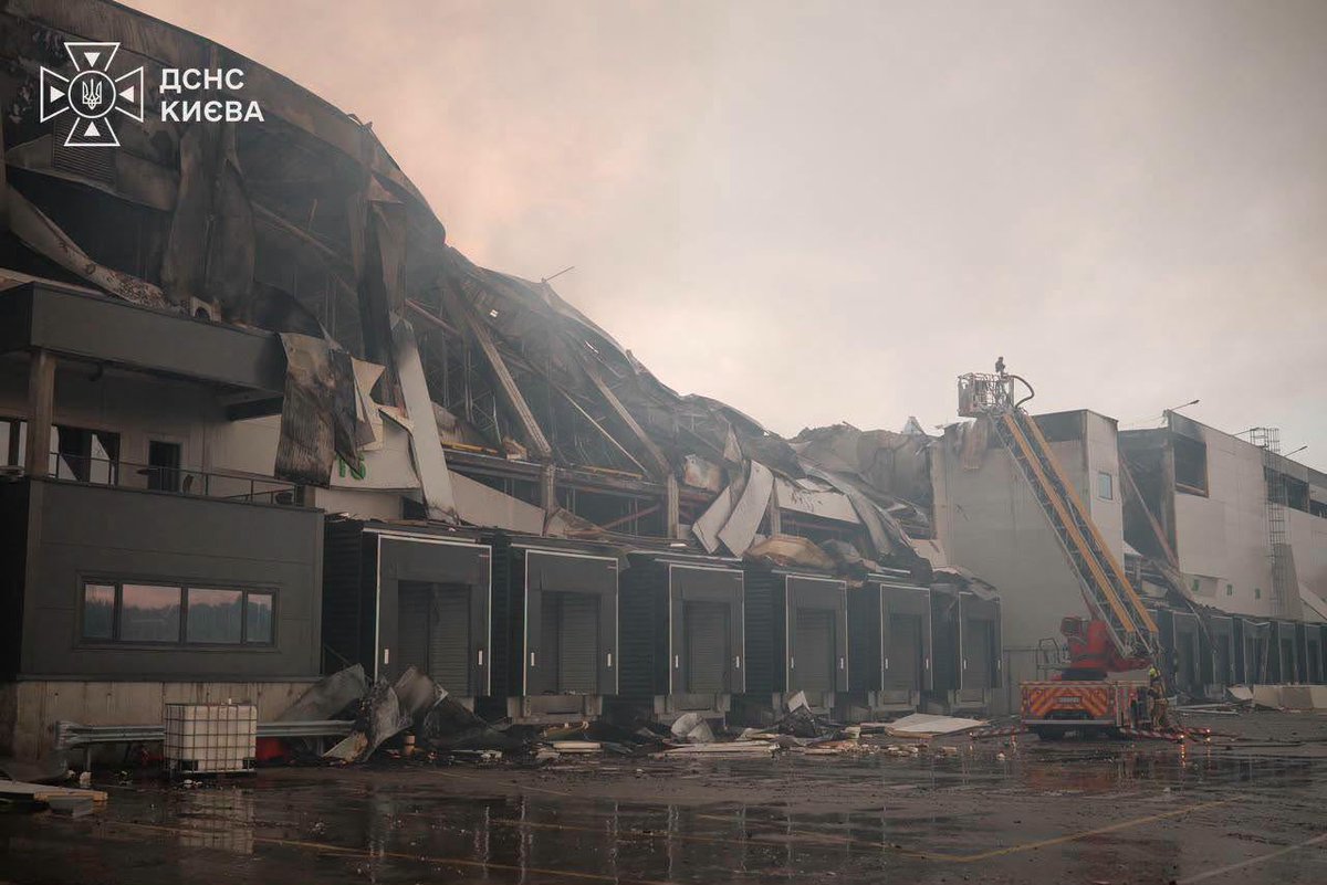 ZaluzhnyiUA's tweet photo. The enemy is attacking Kyiv and other cities because it feels its impunity. And this is not about some military logic – this is outright terror of the civilian population and the destruction of civilian infrastructure.

This can only be stopped with the effective help of Western allies. The world must react, otherwise the precedent of the "war on cities" will only spread.

Strength and endurance to all who suffered from another terrorist attack by Russia. Grateful to those who save lives under Russian attacks.
A bright memory to the deceased.