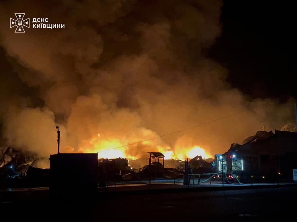 ZaluzhnyiUA's tweet photo. The enemy is attacking Kyiv and other cities because it feels its impunity. And this is not about some military logic – this is outright terror of the civilian population and the destruction of civilian infrastructure.

This can only be stopped with the effective help of Western allies. The world must react, otherwise the precedent of the "war on cities" will only spread.

Strength and endurance to all who suffered from another terrorist attack by Russia. Grateful to those who save lives under Russian attacks.
A bright memory to the deceased.