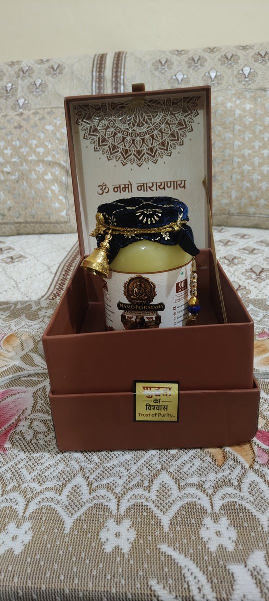 Seema63281344's tweet photo. Recived my Namo Narayana Ghee 🤍 
Thank you .@ElvishYadav 🤌♥️
#ElvishYadav #ElvishArmy https://t.co/TrsXLDSkmr