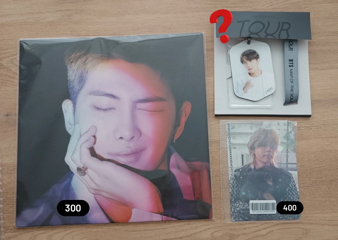 busejoon's tweet photo. bts satış 

arirang namjoon hoseok jimin jungkook taehyung seokjin yoongi indigo proof merch box army bomb photofolio albüm pc pob postcard holder binder sayfa army zone popup 

*Tour holder hasarlı 300 ₺
*Bunları benden  Alın nolur 😭 https://t.co/DPeMcEcY8o