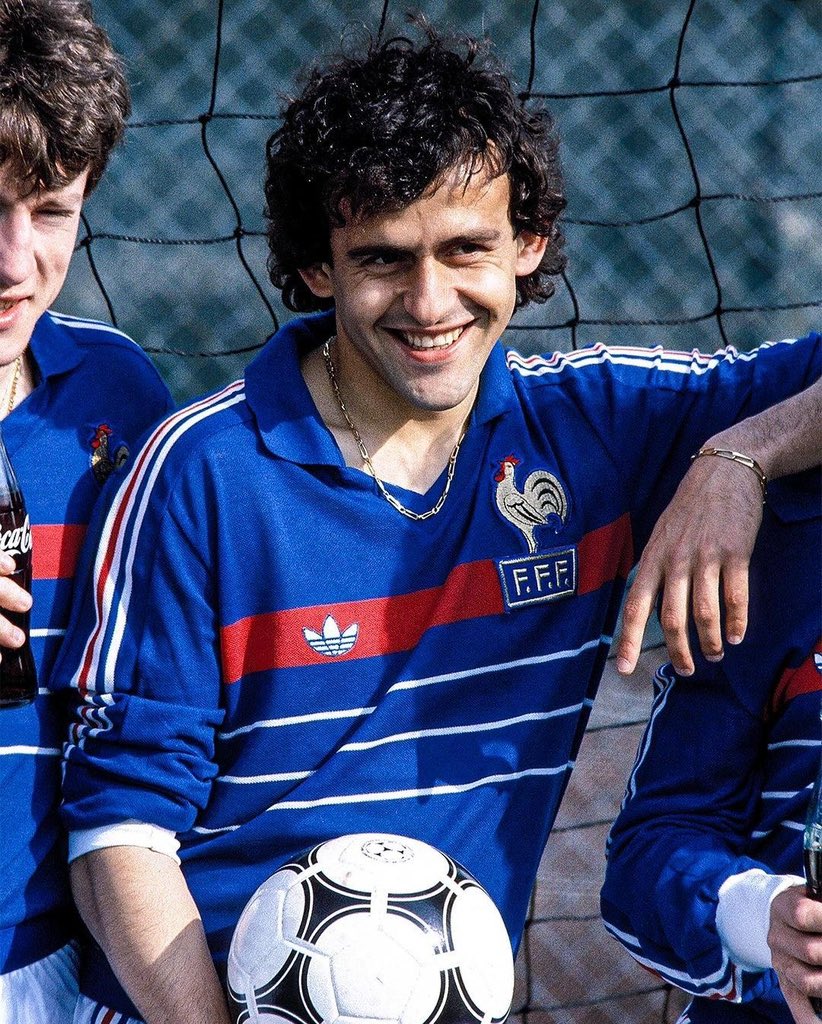 _offside18's tweet photo. Can you guess the legend?🫣

Level:Hard🤯 https://t.co/RrSWIEQFH9