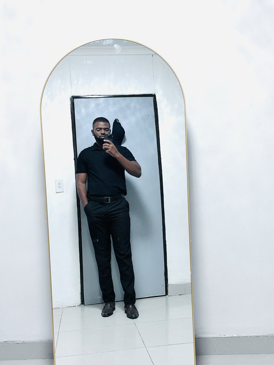 DONITUMBA's tweet photo. Black🤞🏿 https://t.co/ariGXcwVcV