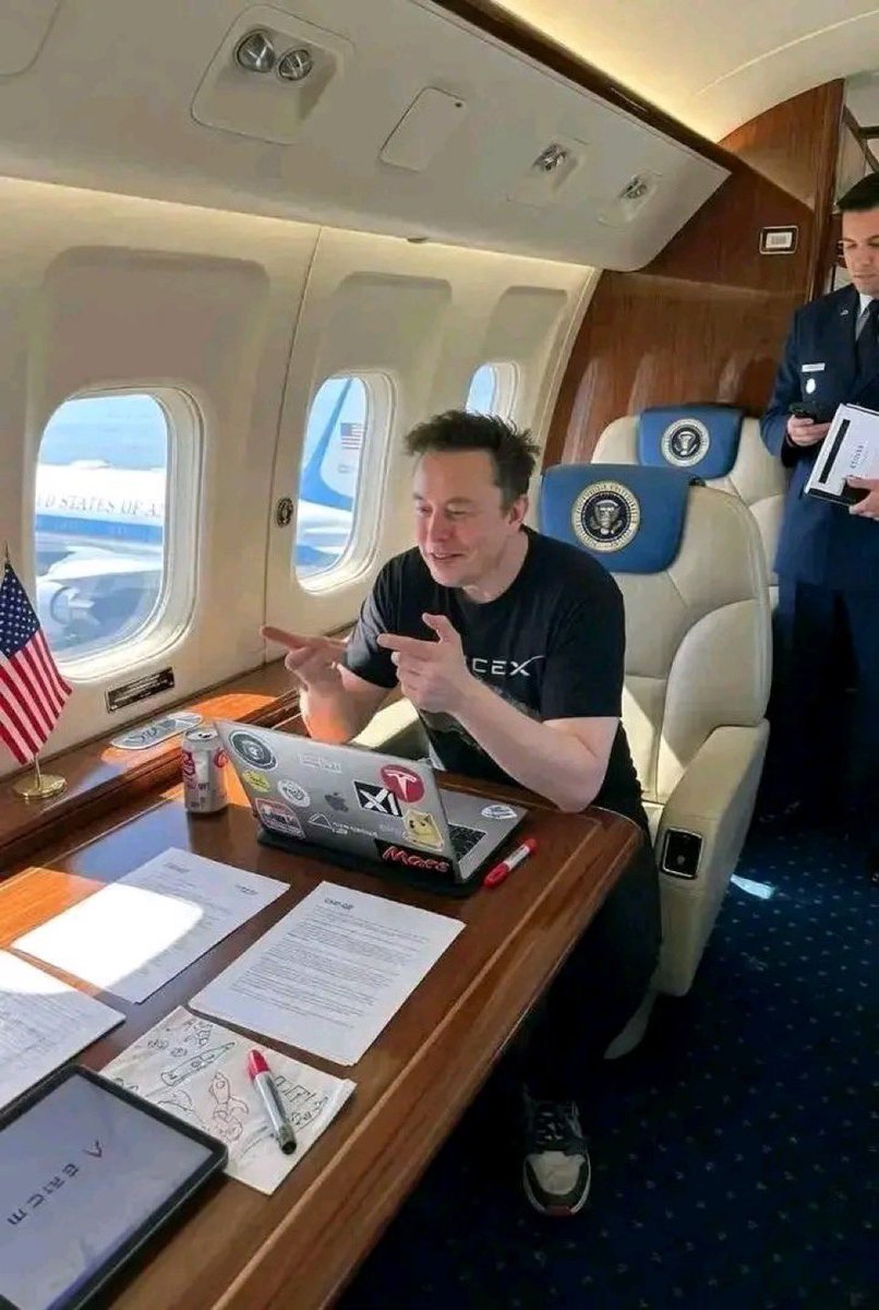 Goookul23's tweet photo. ❓✈️ If Elon Musk invited you to join him on a private jet, would you go?

🅰️ Absolutely 🚀
🅱️ Maybe 🤔
🅲️ Only for Business 💼
🅳️ No Thanks 🙅 https://t.co/KaopT6zfUq
