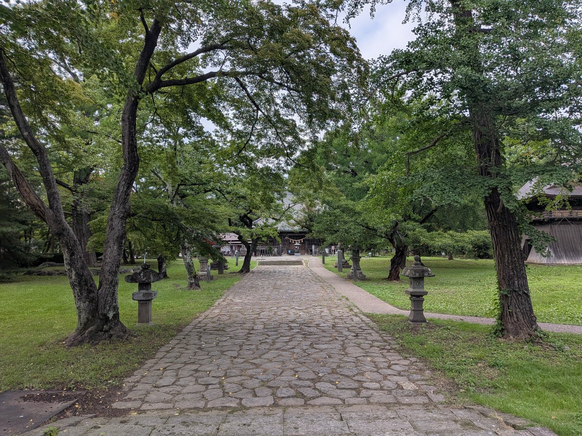 Gyojin03's tweet photo. 陸奥国分寺へ。今でもお寺として残っておられるのが凄い。 https://t.co/2aQXSmLp0R